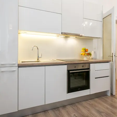 Center Secession Charm Near National Theatre